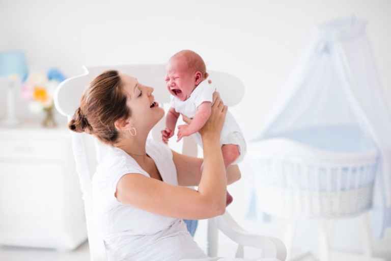 Mẹ suy nghĩ nhiều có ảnh hưởng đến thai nhi?