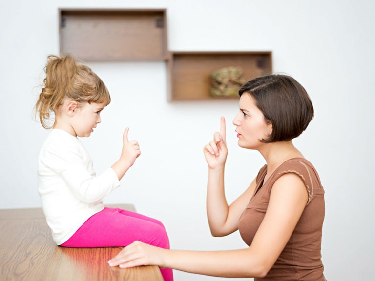 Cách kiềm chế cơn nóng giận khi dạy con Cách kiềm chế cơn nóng giận khi dạy con