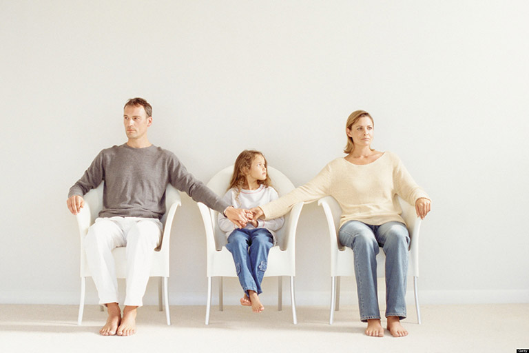 Tâm lý của trẻ sau khi cha mẹ ly hôn Tâm lý của con trẻ sau khi cha mẹ ly hôn