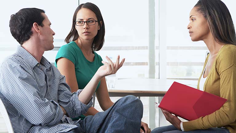 vượt qua nỗi đau khi cha mẹ ly hôn vượt qua nỗi đau khi cha mẹ ly hôn