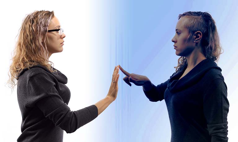 bệnh nói chuyện một mình bệnh nói chuyện một mình