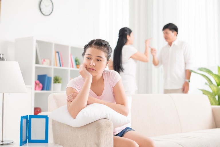 Áp lực gia đình kéo dài