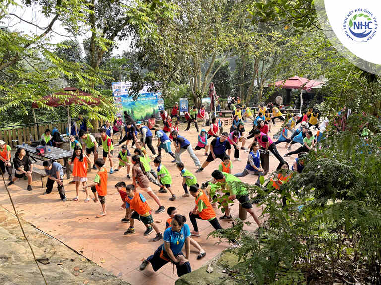 Khởi động trước hành trình leo núi