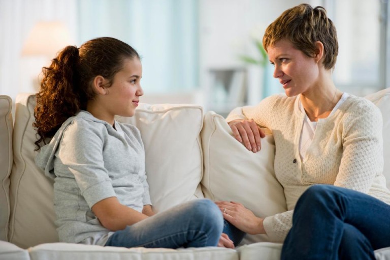Điều cha mẹ nên làm đối với trẻ nổi loạn tuổi dậy thì.