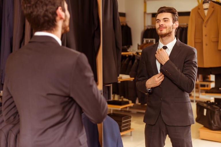 dấu hiệu người đàn ông chỉ biết yêu bản thân mình