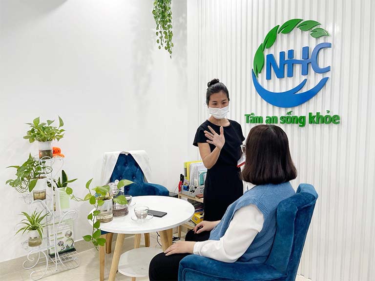 điều trị trầm cảm vì chồng ngoại tình bằng liệu pháp tâm lý