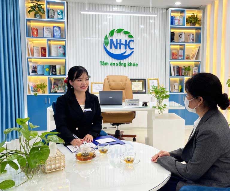 buồn chuyện gia đình nên tư vấn tâm lý