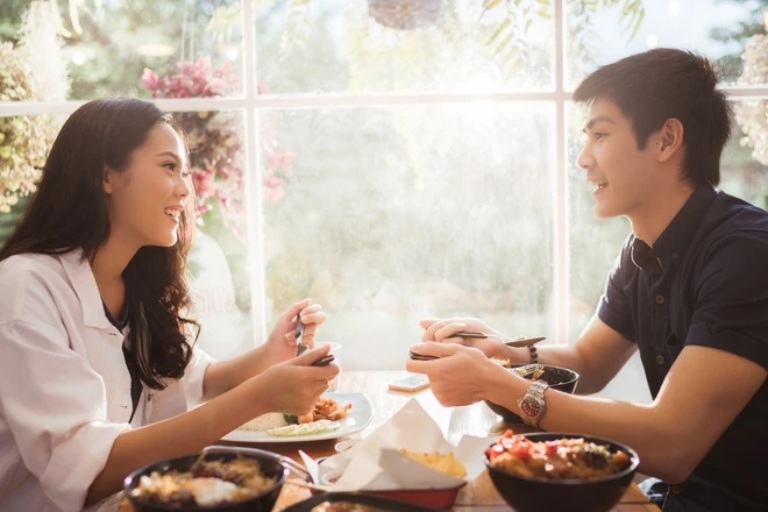 Hẹn hò không ràng buộc