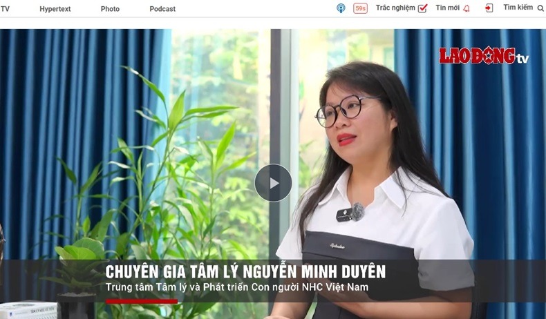 [Lao động] Ba năm hôn nhân, người vợ trẻ hụt hẫng vì chồng dần xa cách chuyện gối chăn