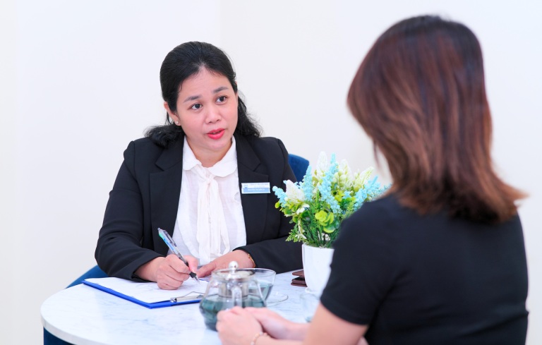 Tâm lý NHC tư vấn cho người bị áp lực chán nản buông xuôi mệt mỏi