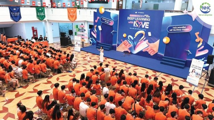 Học sinh mất ngủ do áp lực học tập được chuyên gia tâm lý hỗ trợ