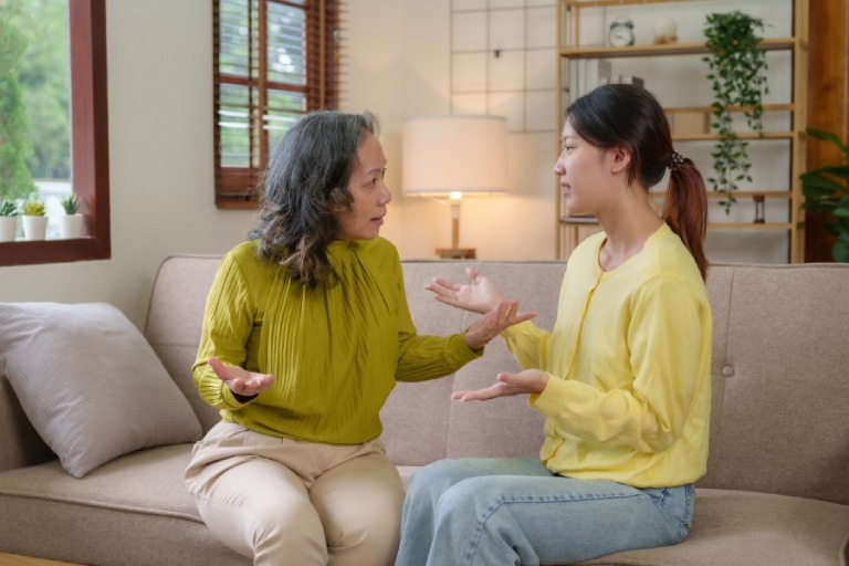 Khoảng cách thế hệ là gì