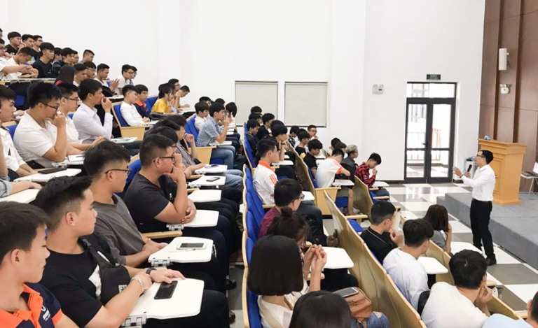 làm gì khi con muốn bỏ học đại học