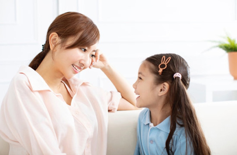 Cách xử lý thông minh khi con hay cãi lời cha mẹ