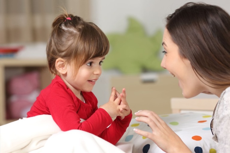 Cách trò chuyện với con