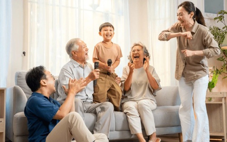 Chánh niệm trong gia đình giúp các thành viên hiện diện bên nhau
