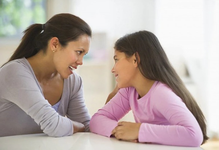 Cha mẹ nên làm gì khi con tuổi dậy thì thay đổi tính cách
