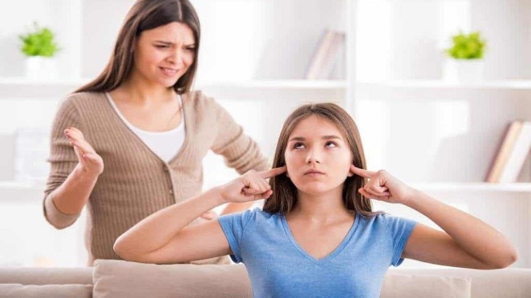 con tuổi dậy thì thay đổi tính cách phải làm sao