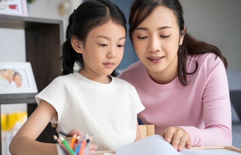 Trao quyền lựa chọn và khuyến khích con tự lập để loại bỏ khoảng cách giữa cha mẹ và con cái