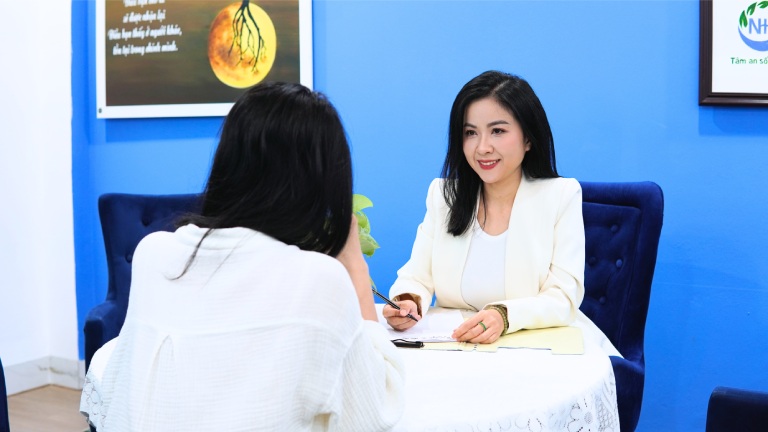hỗ trợ tâm lý khi sử dụng điện thoại quá nhiều