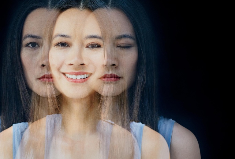 Vì sao một người trông vui vẻ vẫn có thể đang bị trầm cảm