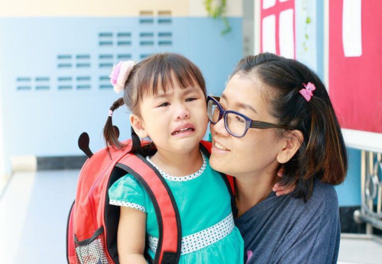Cha mẹ nên làm gì khi con không muốn đi học