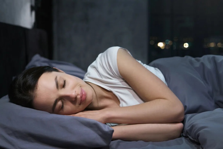 Cải thiện giấc ngủ khi đau cổ vai gáy do stress