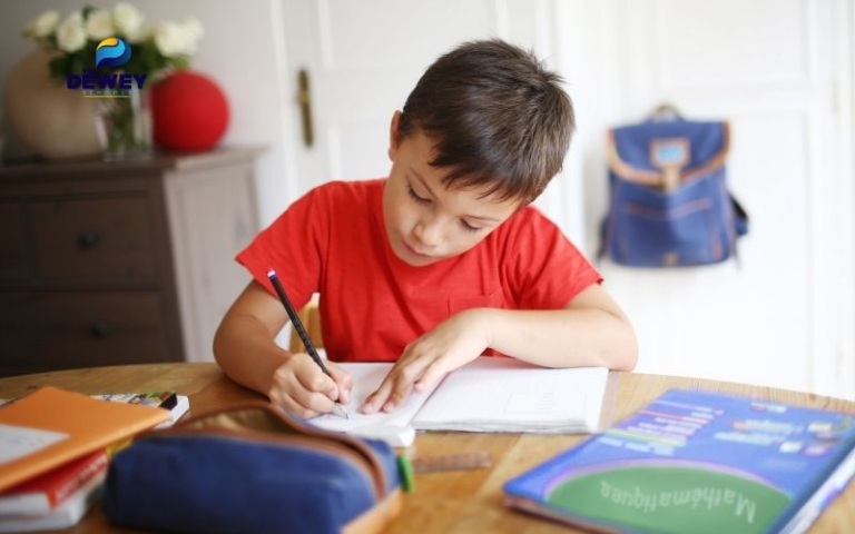 Ôn tập ngắt quãng giúp khắc phục học mãi không vào