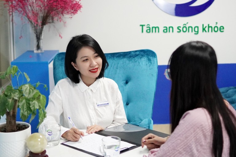 Tìm sự hỗ trợ từ chuyên gia tâm lý khi học mãi không vào kéo dài
