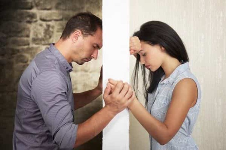 Nên làm gì sau khi chia tay mà vẫn còn yêu người ta