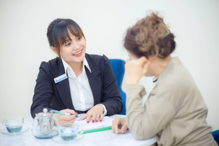 Tìm kiếm sự hỗ trợ tâm lý khi cảm giác lo lắng tim đập nhanh kéo dài
