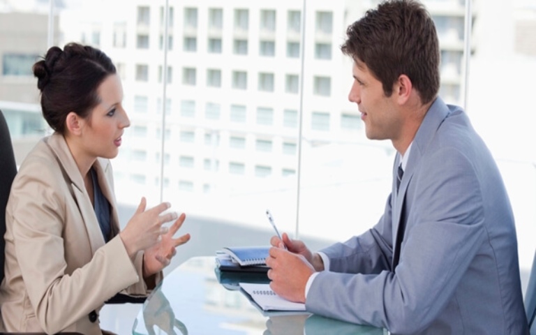 Có nên nghỉ việc vì áp lực doanh số