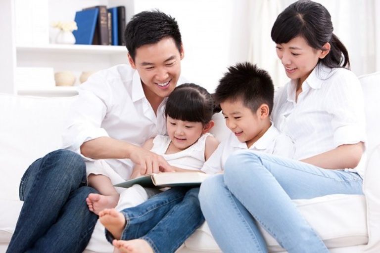 Bố mẹ bất đồng cách dạy con phải làm sao