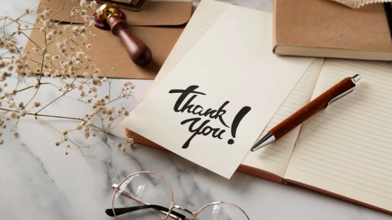 ngừng so sánh bản thân với người khác bằng cách thực hành lòng biết ơn