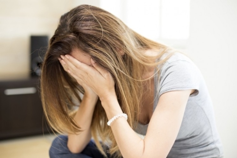 Cách vượt qua cú sốc ngoại tình và từng bước hồi phục tinh thần