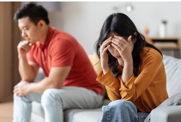 Có nên thoát khỏi cuộc hôn nhân độc hại không