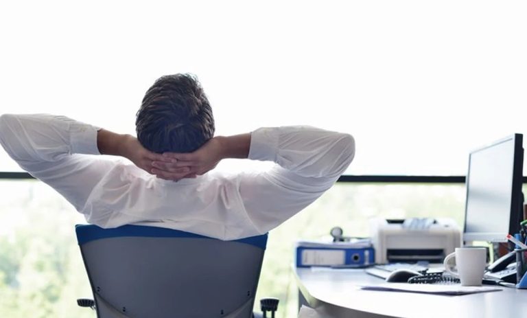 Nghỉ ngơi đúng cách giúp cải thiện kiệt sức vì công việc