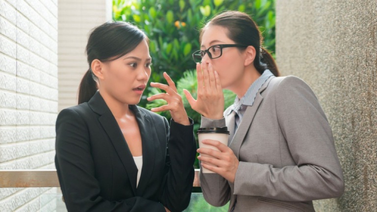 thói quen phán xét người khác