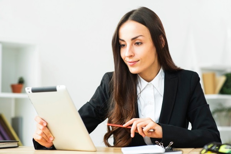 Sự nghiệp và gia đình cái nào quan trọng hơn khi đứng trước cơ hội phát triển công việc